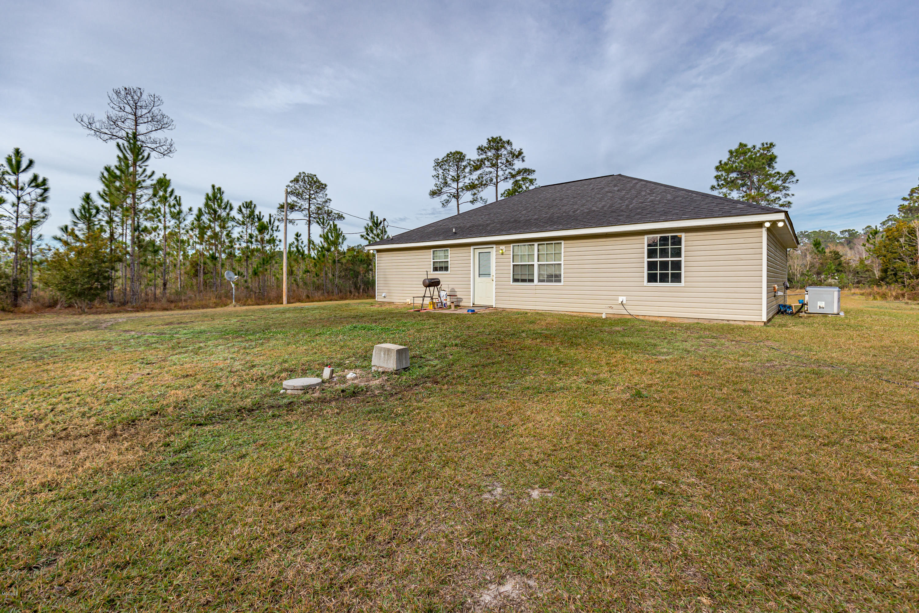 9821 Bragg Road Moss Point, MS 39562 - Photo 37 of 48 IMG_7538