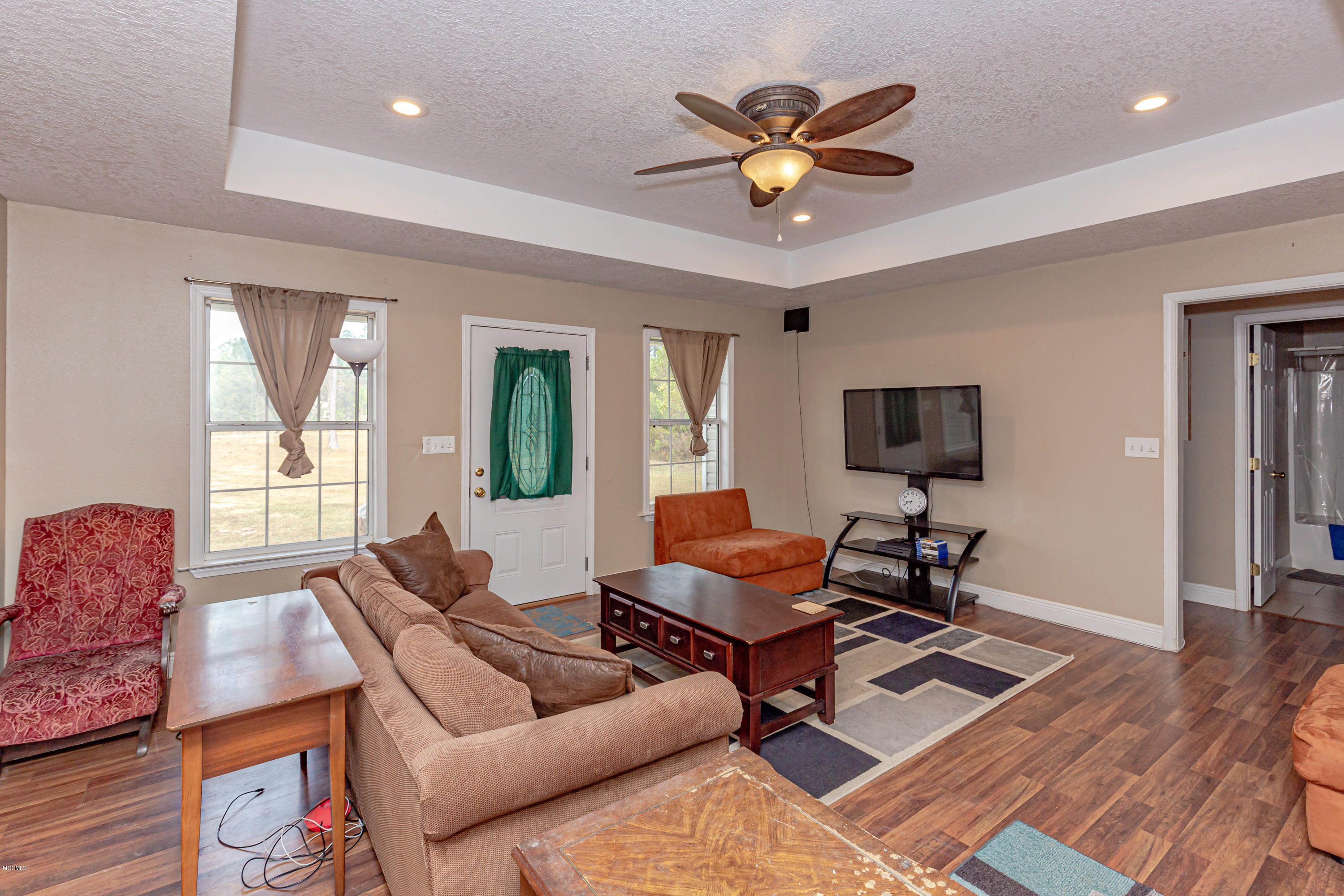 9821 Bragg Road Moss Point, MS 39562 - Photo 5 of 48 IMG_7479