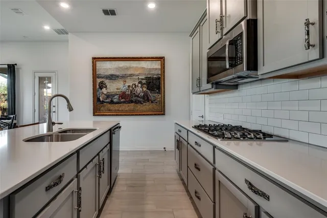 $445,000 | 1939 Spotted Fawn Drive, Arlington, TX 76005