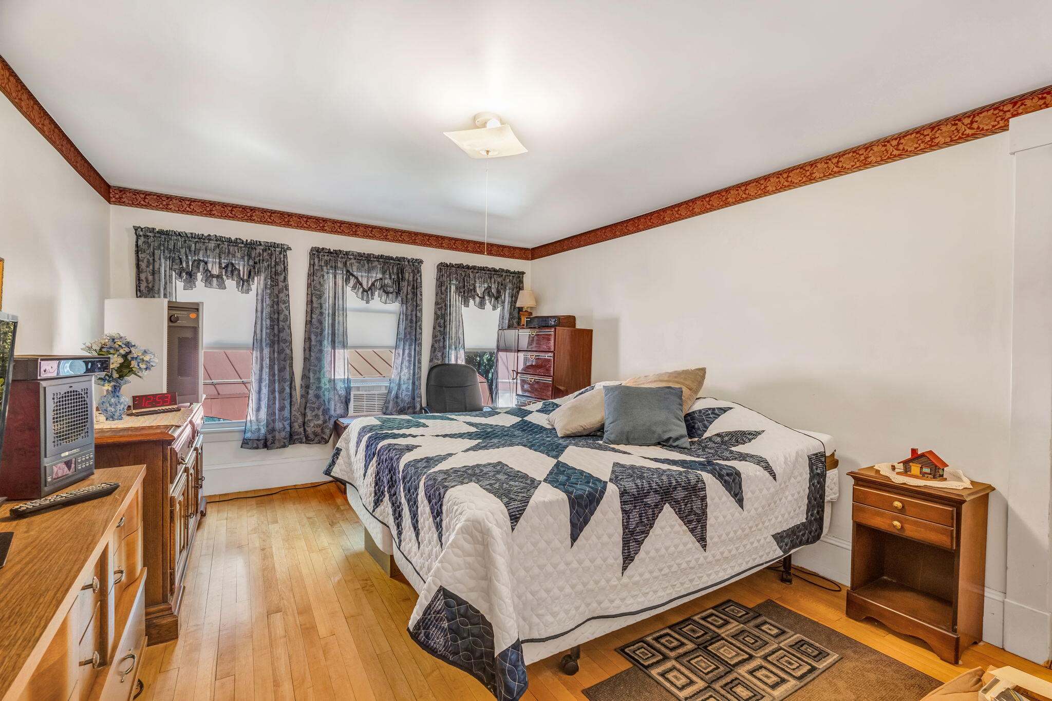 28 Main Street Hill Dexter, ME 04930 - Photo 19 of 68 1 Bedroom - 1