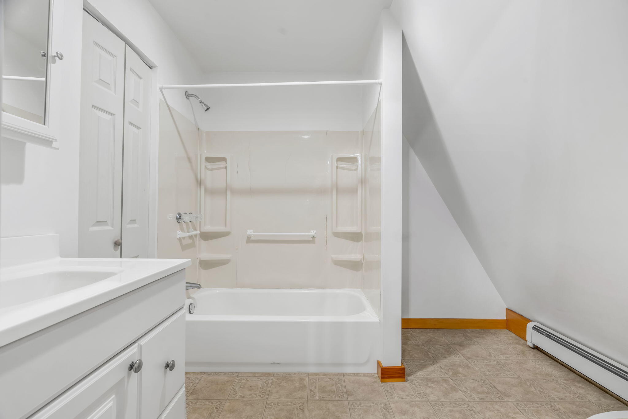 28 Main Street Hill Dexter, ME 04930 - Photo 36 of 68 Full Bath - 2