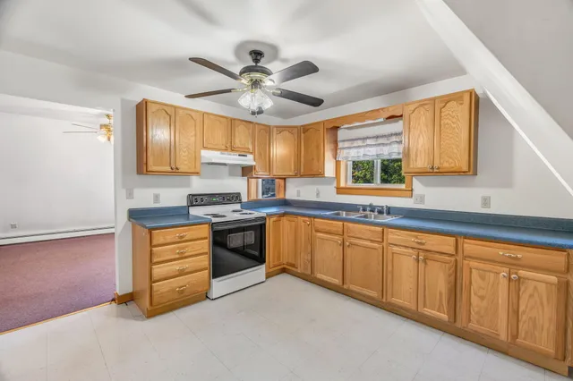 $350,000 | 28 Main Street Hill, Dexter, ME 04930