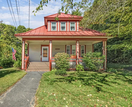 $350,000 | 28 Main Street Hill, Dexter, ME 04930