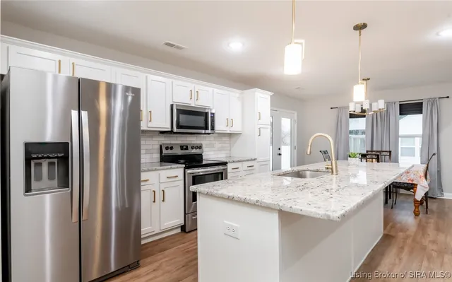 $310,000 | 3829 Fiske Avenue, New Albany, IN 47150