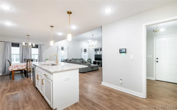 $300,000 | 3829 Fiske Avenue, New Albany, IN 47150