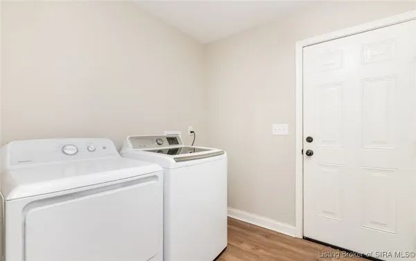 $300,000 | 3829 Fiske Avenue, New Albany, IN 47150