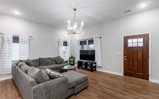 $310,000 | 3829 Fiske Avenue, New Albany, IN 47150