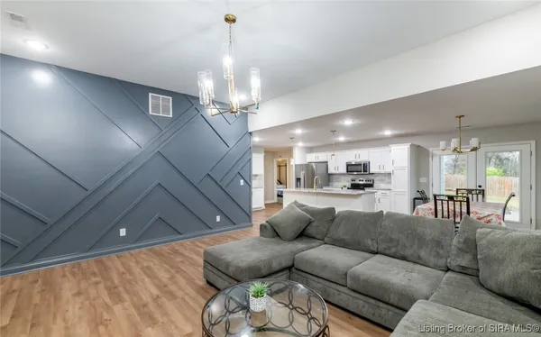 $300,000 | 3829 Fiske Avenue, New Albany, IN 47150