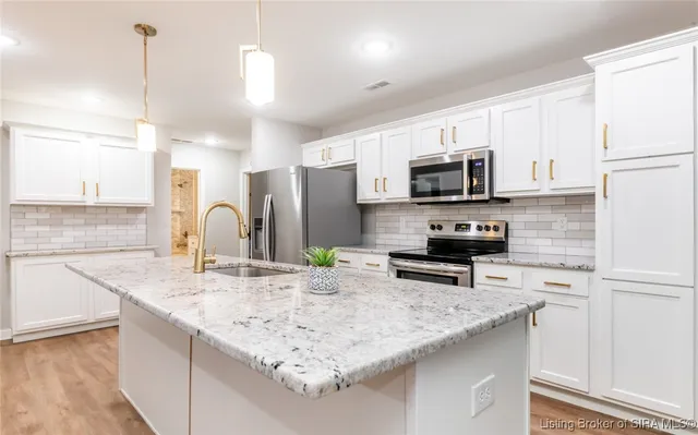 $310,000 | 3829 Fiske Avenue, New Albany, IN 47150