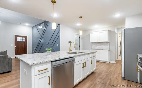 $300,000 | 3829 Fiske Avenue, New Albany, IN 47150