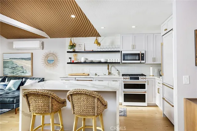 $9,900 | 32146 Coast Highway, Laguna Beach, CA 92651