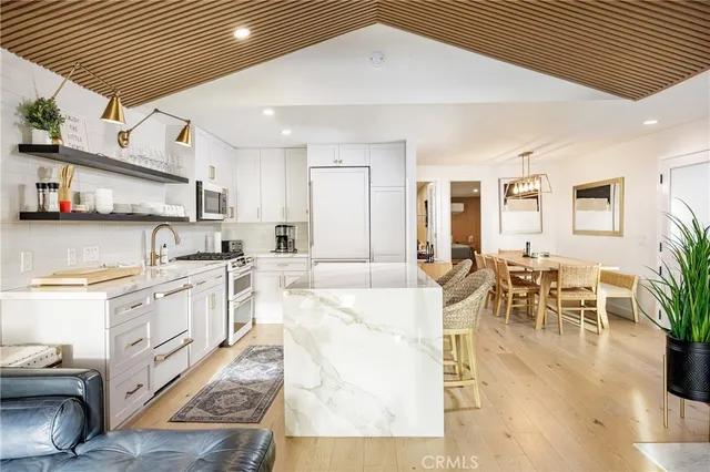 $9,900 | 32146 Coast Highway, Laguna Beach, CA 92651