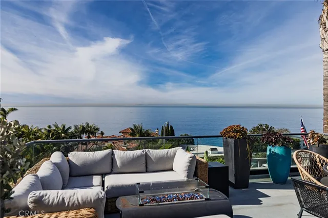 $9,900 | 32146 Coast Highway, Laguna Beach, CA 92651