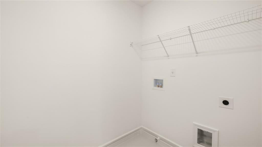 73 White Spruce Way Newnan, GA 30265 - Photo 32 of 47 a view of a closet