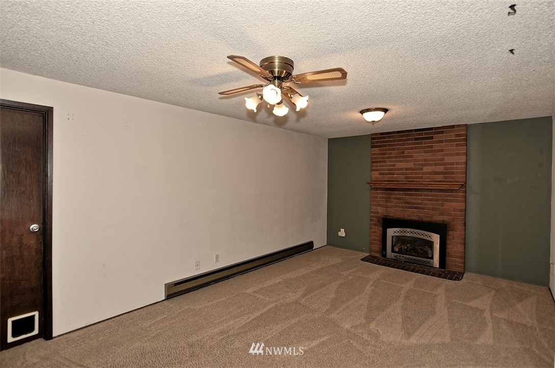 700 216th Street Southwest Bothell, WA 98021 - Photo 12 of 25