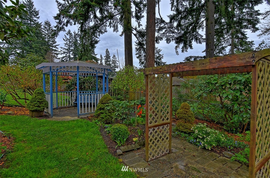 700 216th Street Southwest Bothell, WA 98021 - Photo 5 of 25