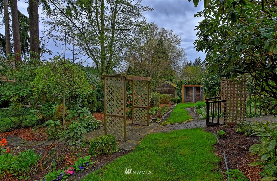 700 216th Street Southwest Bothell, WA 98021 - Photo 6 of 25