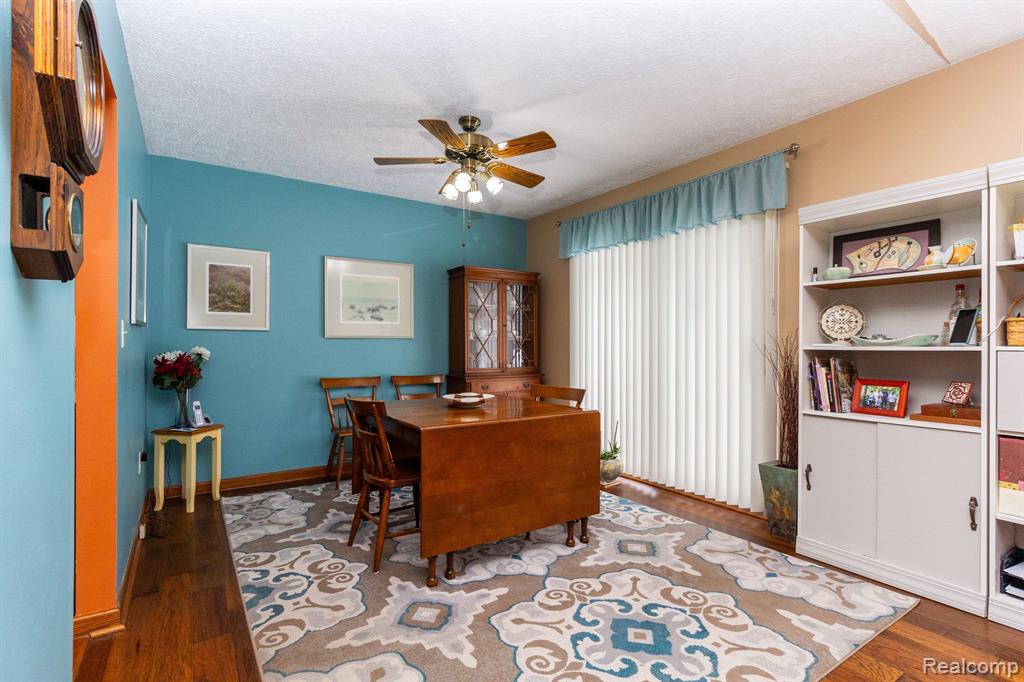 573 Lockmoore Court Rochester Hills, MI 48307 - Photo 10 of 59