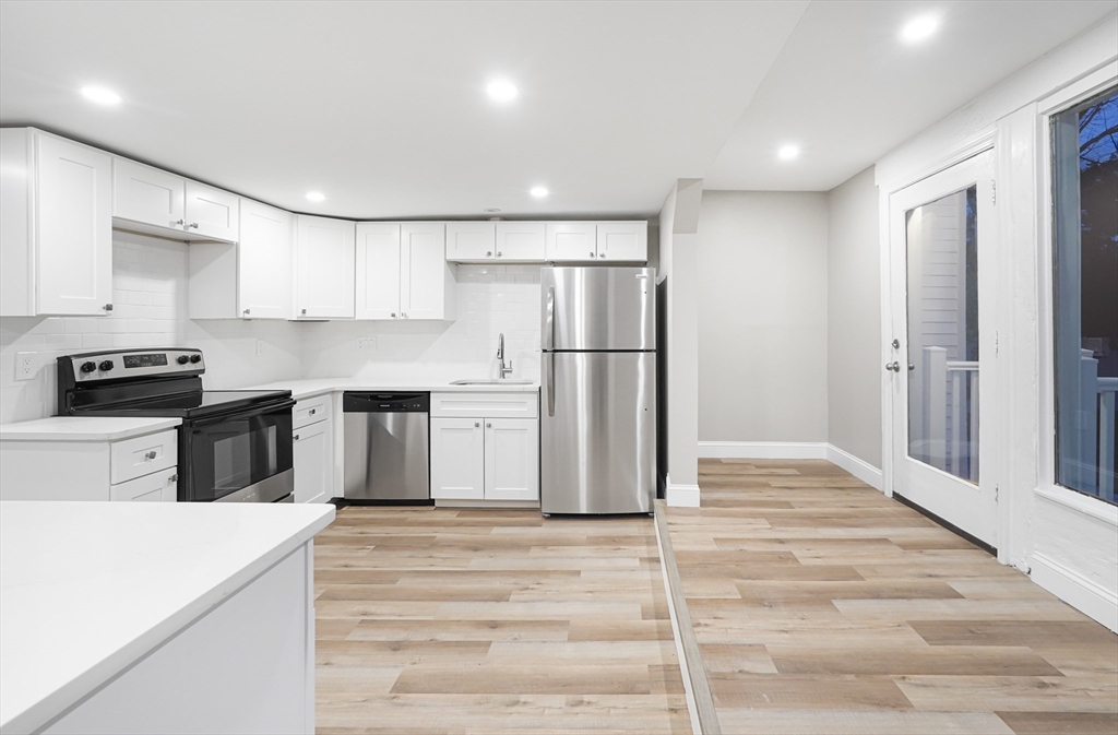 98 Southville Road Southborough, MA 01772 - Photo 3 of 31