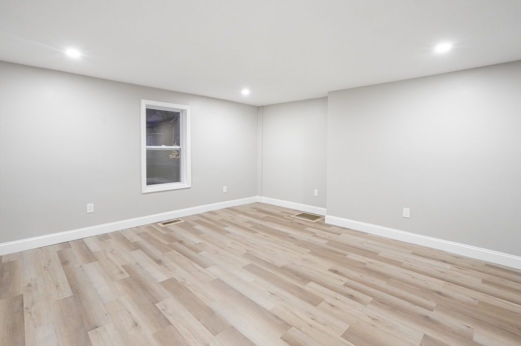 98 Southville Road Southborough, MA 01772 - Photo 6 of 31