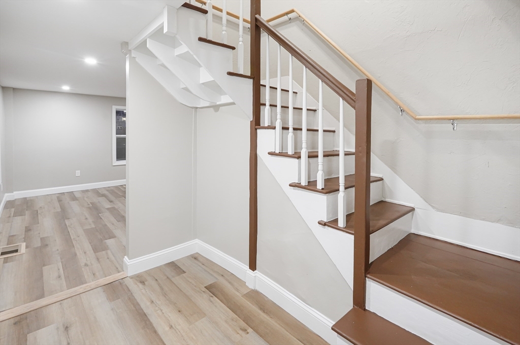 98 Southville Road Southborough, MA 01772 - Photo 9 of 31