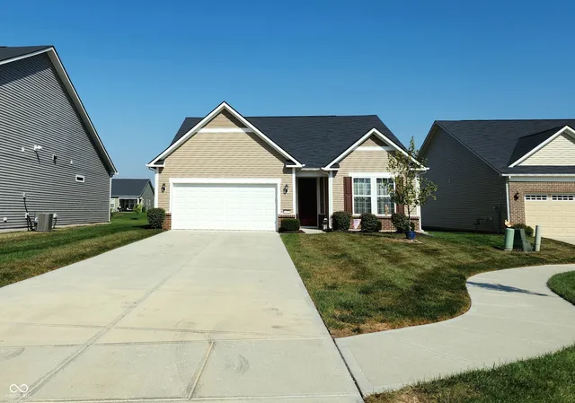$399,900 | 4752 Petunia Drive, Plainfield, IN 46168