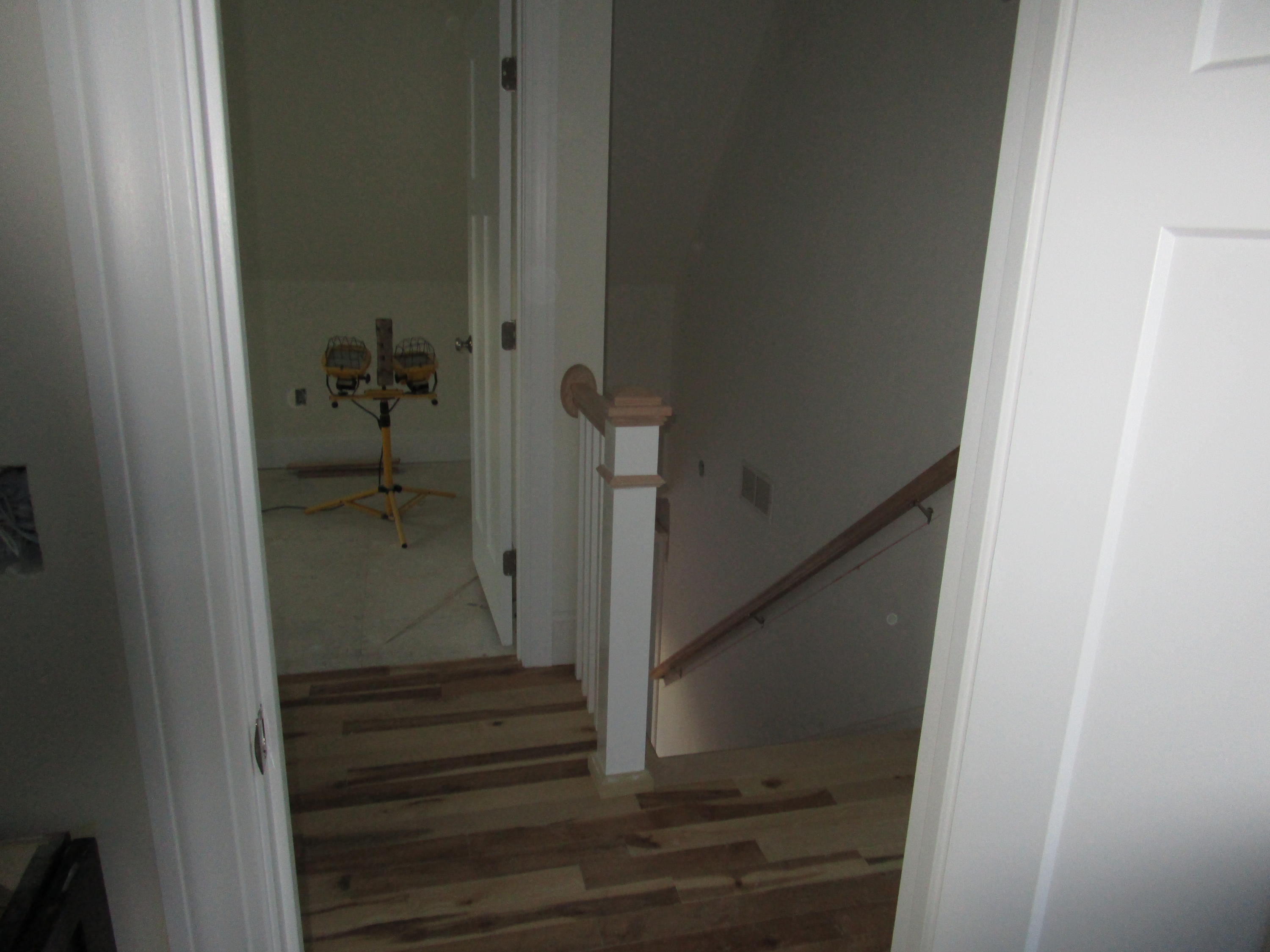 28 Adams Road Kittery, ME 03904 - Photo 9 of 14 2nd floor landing