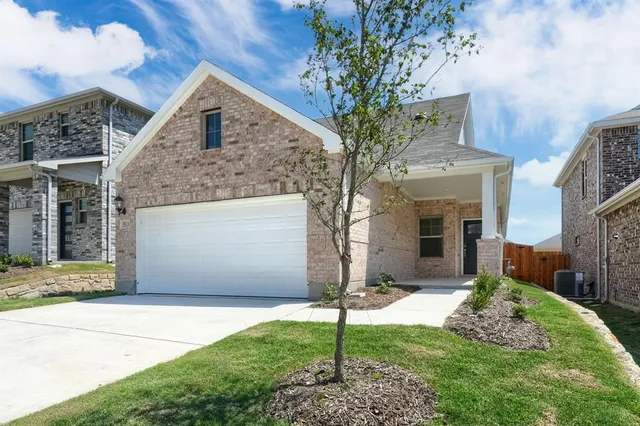 $2,200 | 512 Ezra Lane, McKinney, TX 75069