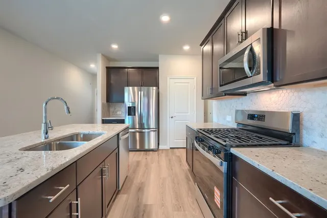 $2,200 | 512 Ezra Lane, McKinney, TX 75069