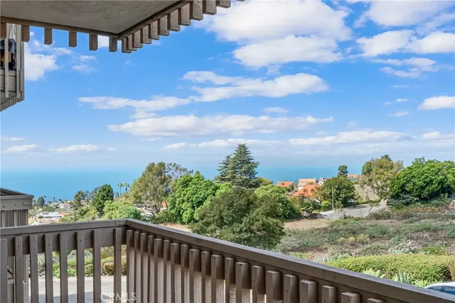 $569,000 | 6542 Ocean Crest Drive, Unit D204, Rancho Palos Verdes, CA 90275