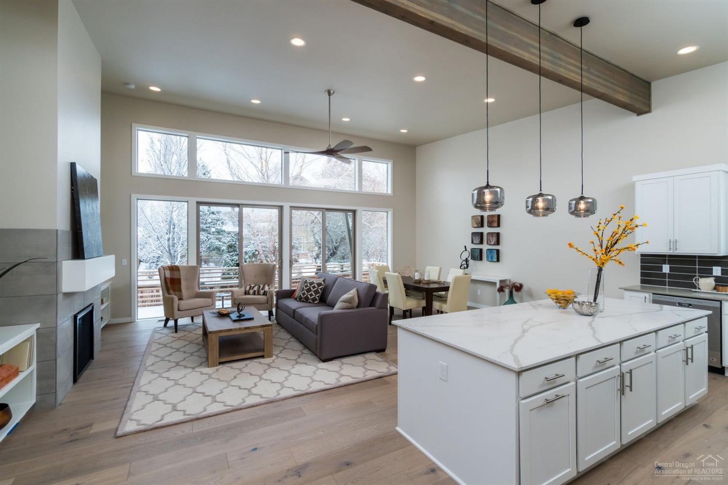 63181 Iner Loop Bend, OR 97701 - Photo 1 of 15 Gallery Image 1