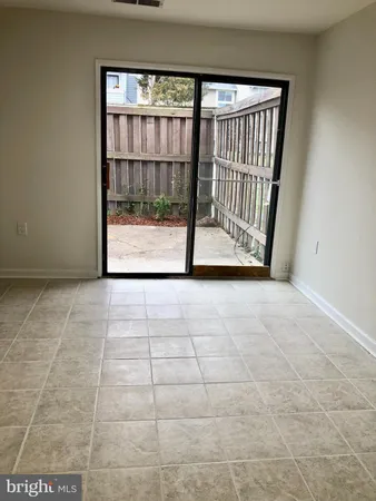 $1,900 | 8612 Village Way, Unit 4/8612, Alexandria, VA 22309