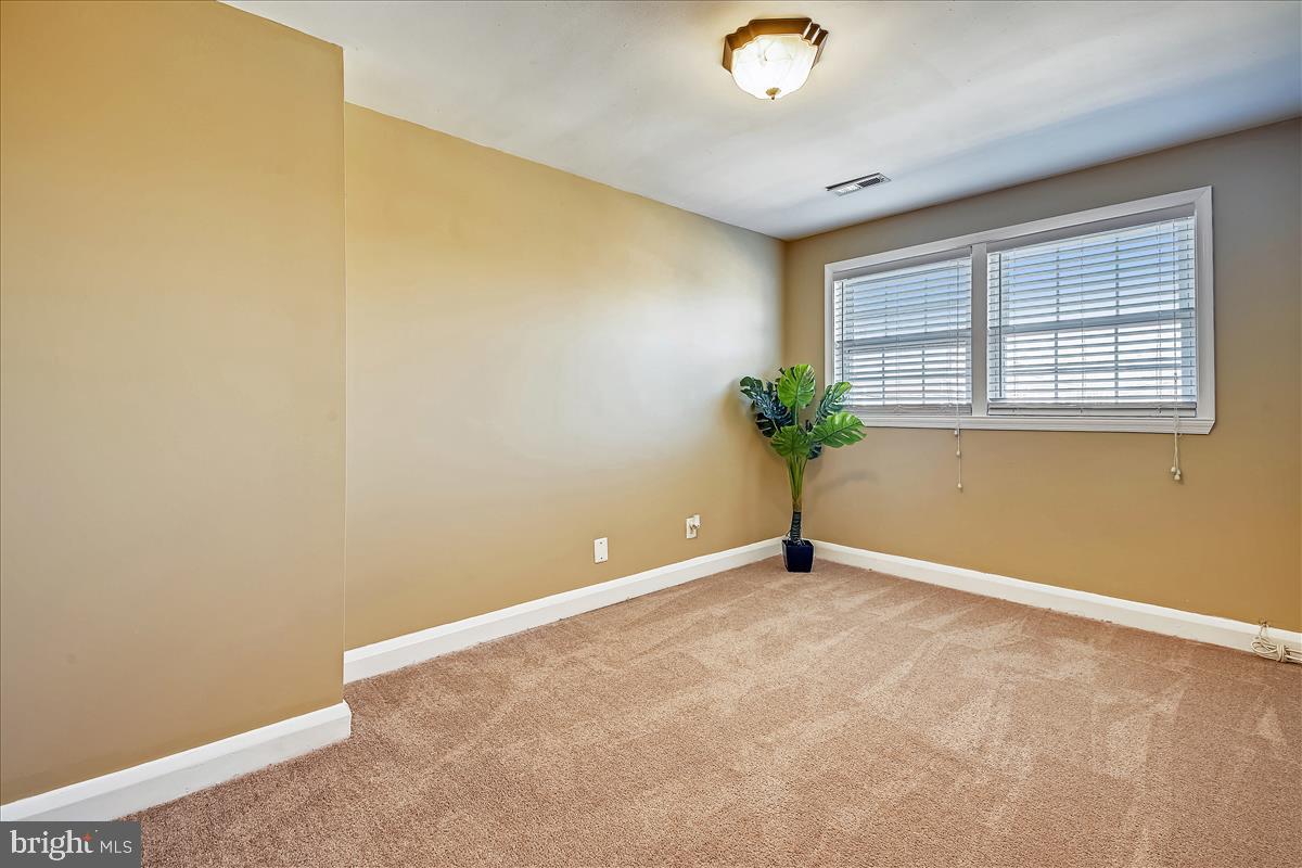 1223 Harwall Road Baltimore, MD 21207 - Photo 27 of 43