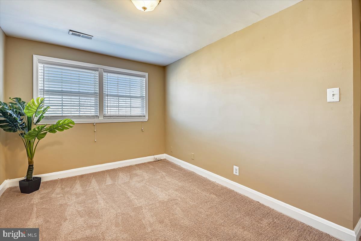 1223 Harwall Road Baltimore, MD 21207 - Photo 28 of 43