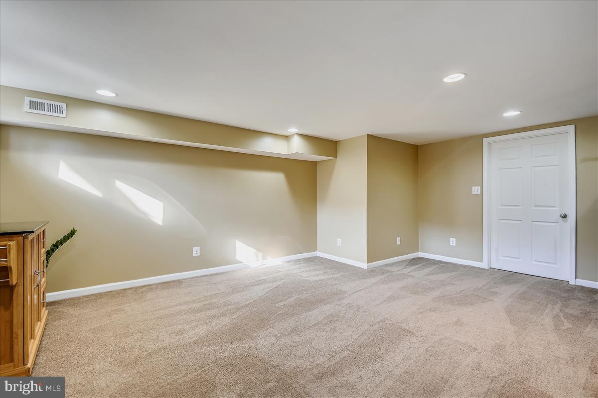 1223 Harwall Road Baltimore, MD 21207 - Photo 33 of 43