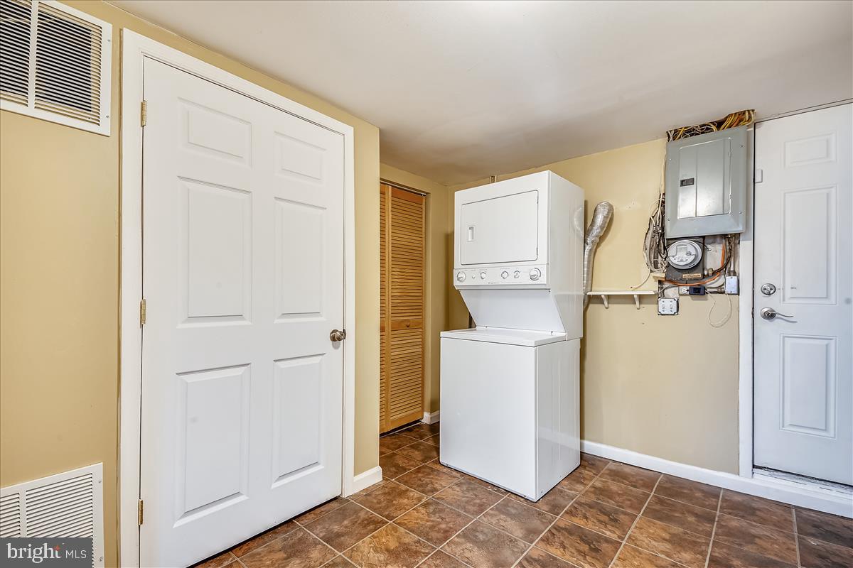 1223 Harwall Road Baltimore, MD 21207 - Photo 34 of 43