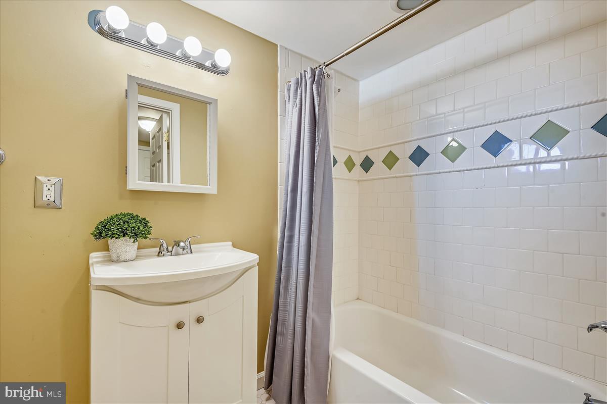 1223 Harwall Road Baltimore, MD 21207 - Photo 36 of 43