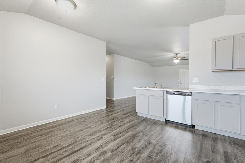 21295 West 218th Street Spring Hill, KS 66083 - Photo 11 of 30