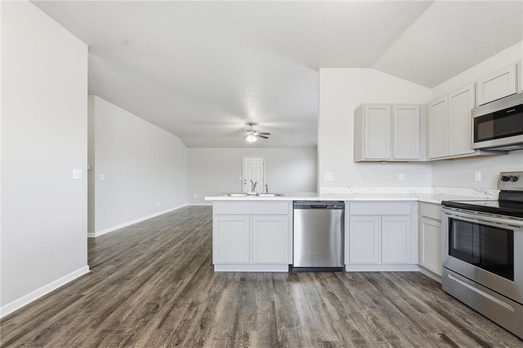 21295 West 218th Street Spring Hill, KS 66083 - Photo 12 of 30