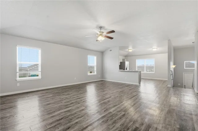 $372,500 | 21295 West 218th Street, Spring Hill, KS 66083