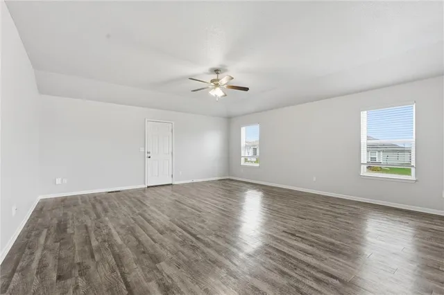 $372,500 | 21295 West 218th Street, Spring Hill, KS 66083