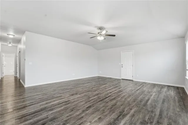 $372,500 | 21295 West 218th Street, Spring Hill, KS 66083