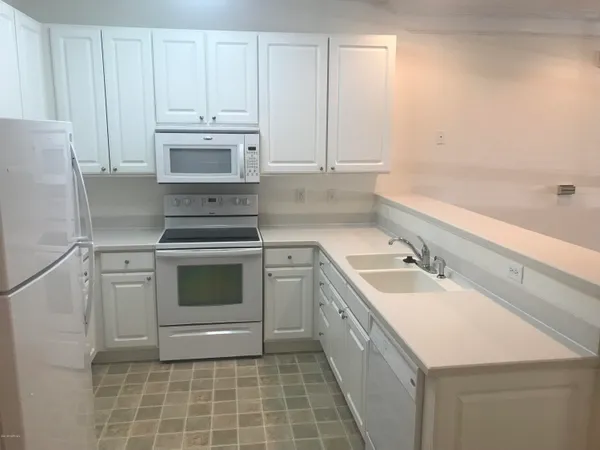 $1,650 | 395 South Crow Creek Drive, Unit 1502, Calabash, NC 28467