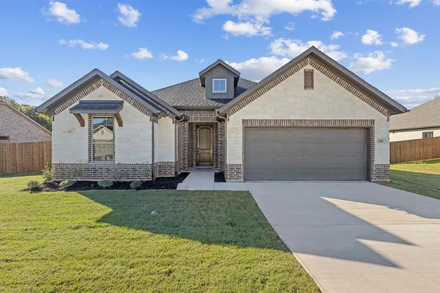 $374,900 | 2106 Briarwood Drive, Bridgeport, TX 76426