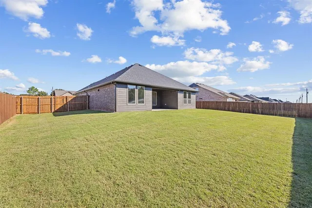 $374,900 | 2106 Briarwood Drive, Bridgeport, TX 76426