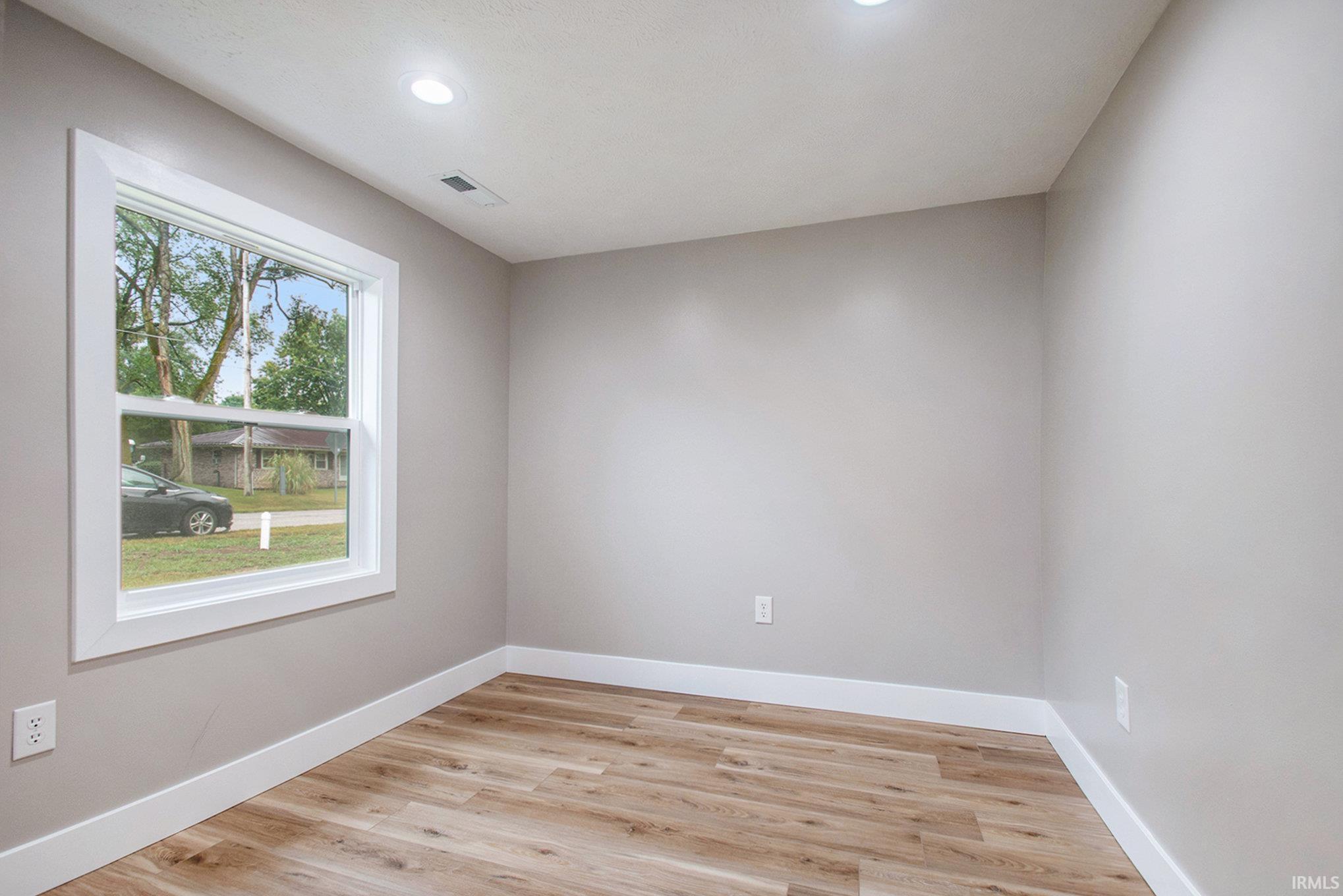 923 Georgia Road Goshen, IN 46528 - Photo 17 of 29 Gallery Image 17