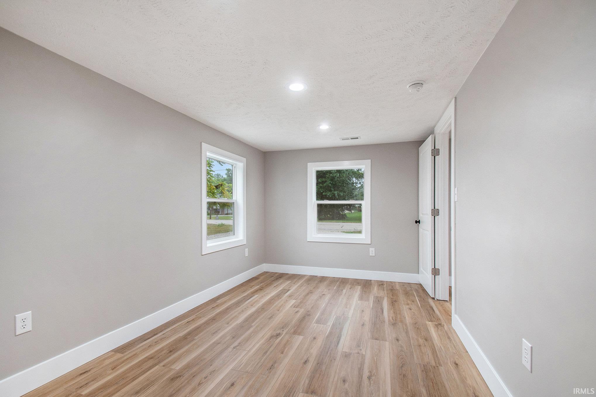 923 Georgia Road Goshen, IN 46528 - Photo 10 of 29 Gallery Image 10