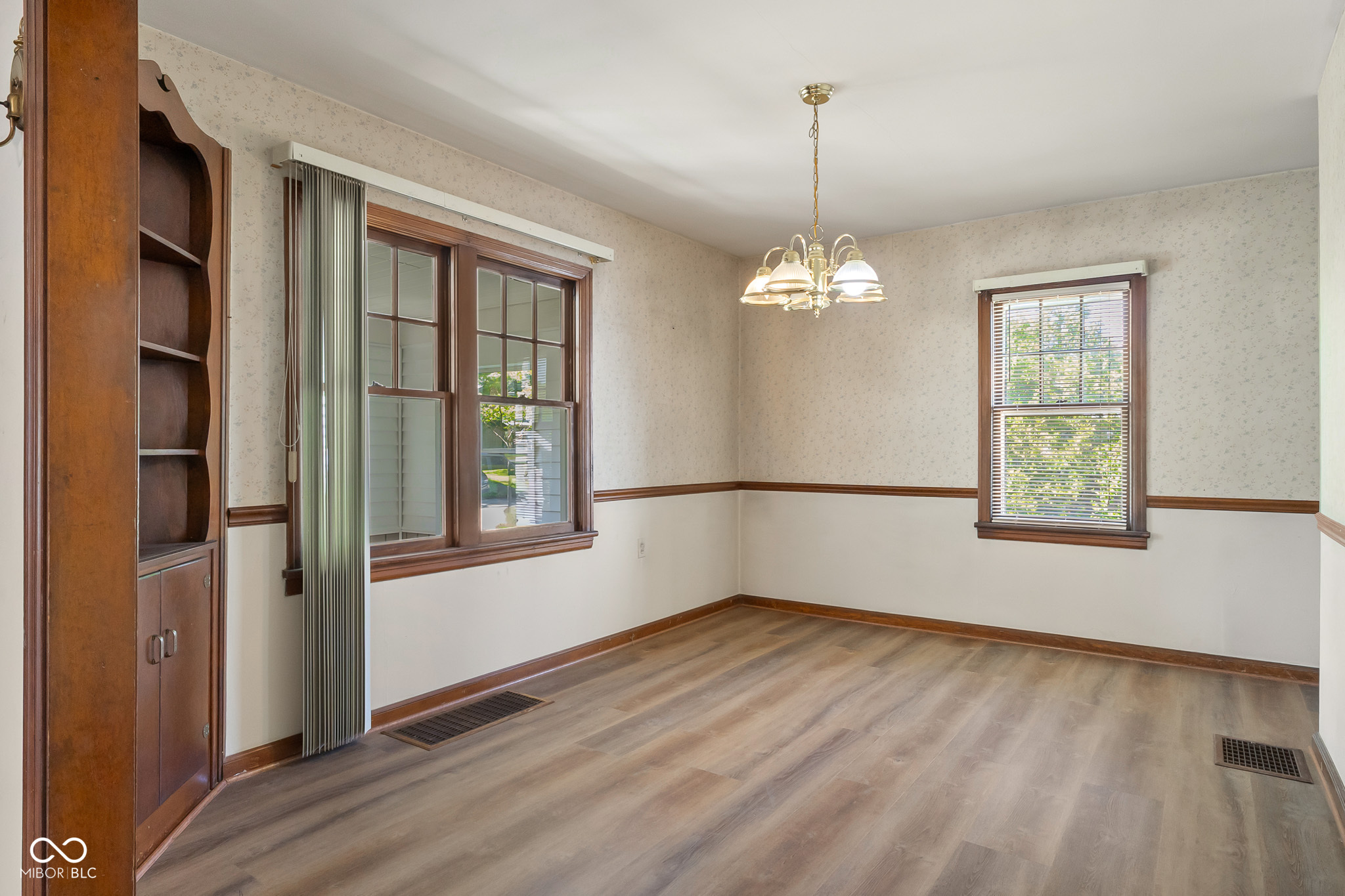 813 Central Place Columbus, IN 47201 - Photo 12 of 43