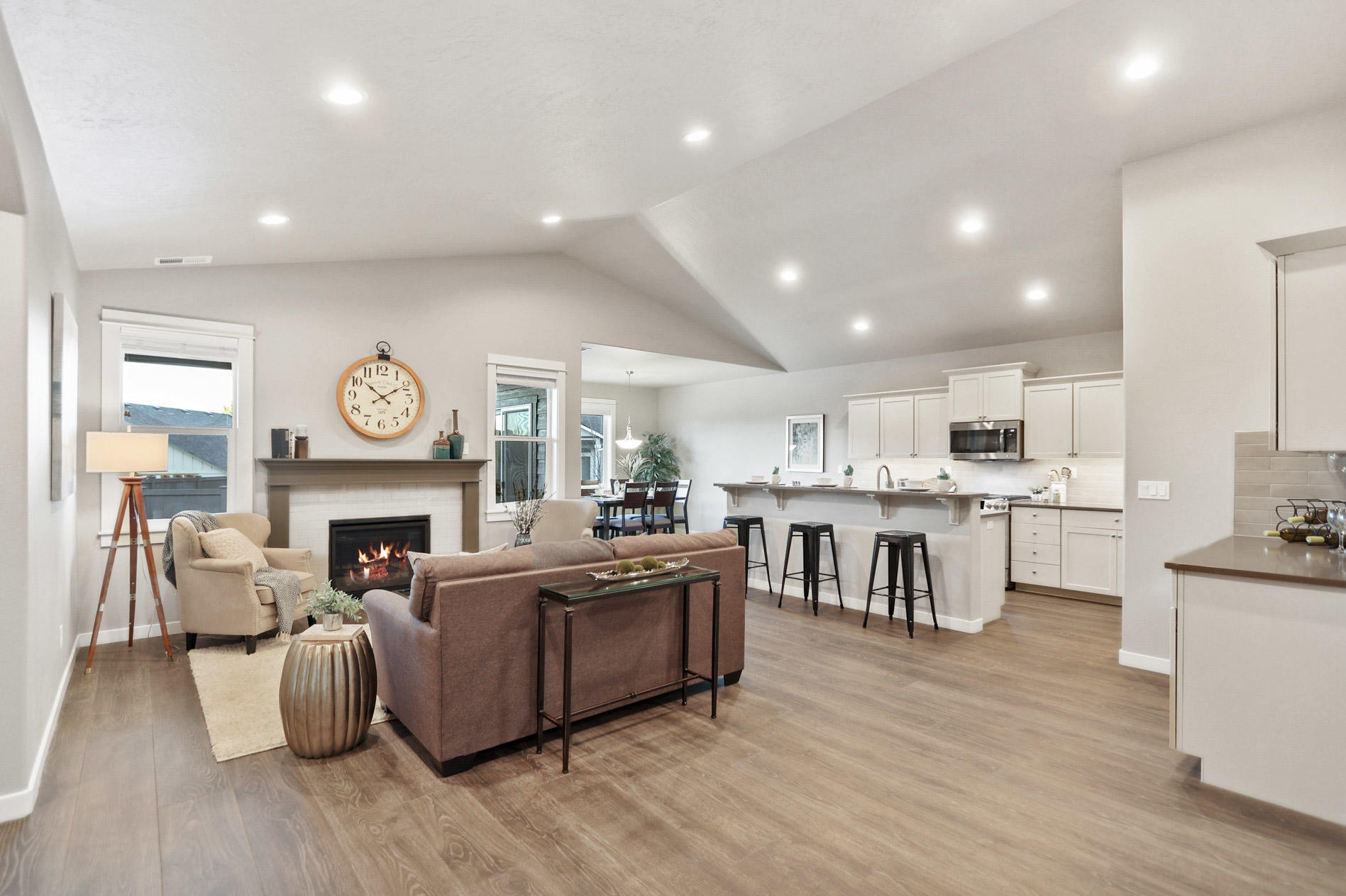 618 North Reed Street Sisters, OR 97759 - Photo 12 of 22 Orchard - Great Room