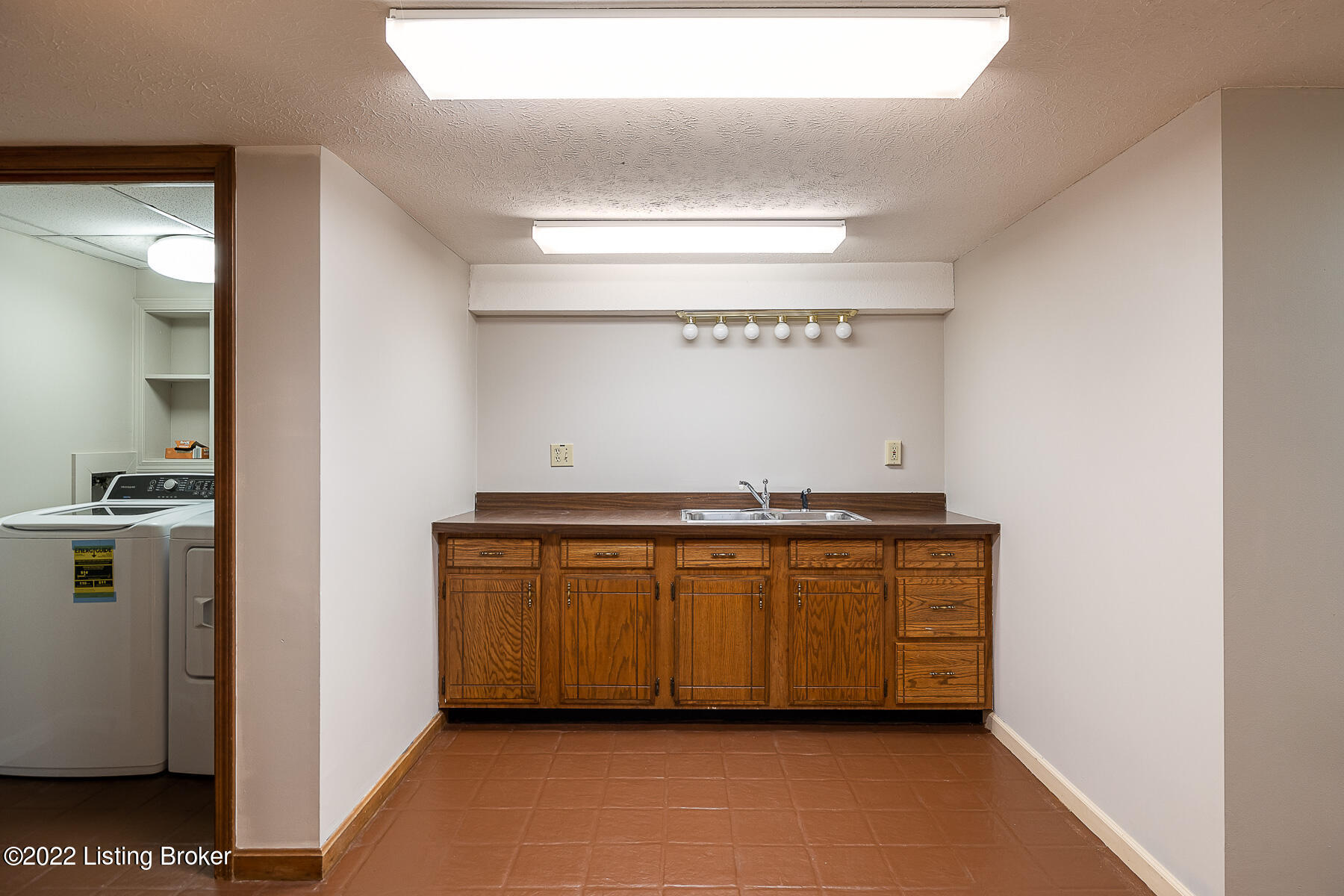 3207 Radiance Road Louisville, KY 40220 - Photo 24 of 39 Finished Basement